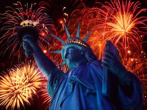 Patriotic_Wallpaper_Background_Statue_of_Liberty_Fireworks_1024x768-3
